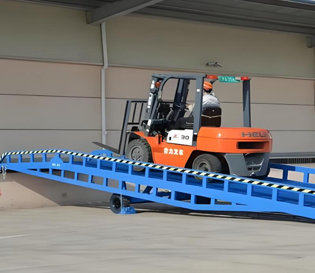 仙桃移动式卸货平台（叉车用）